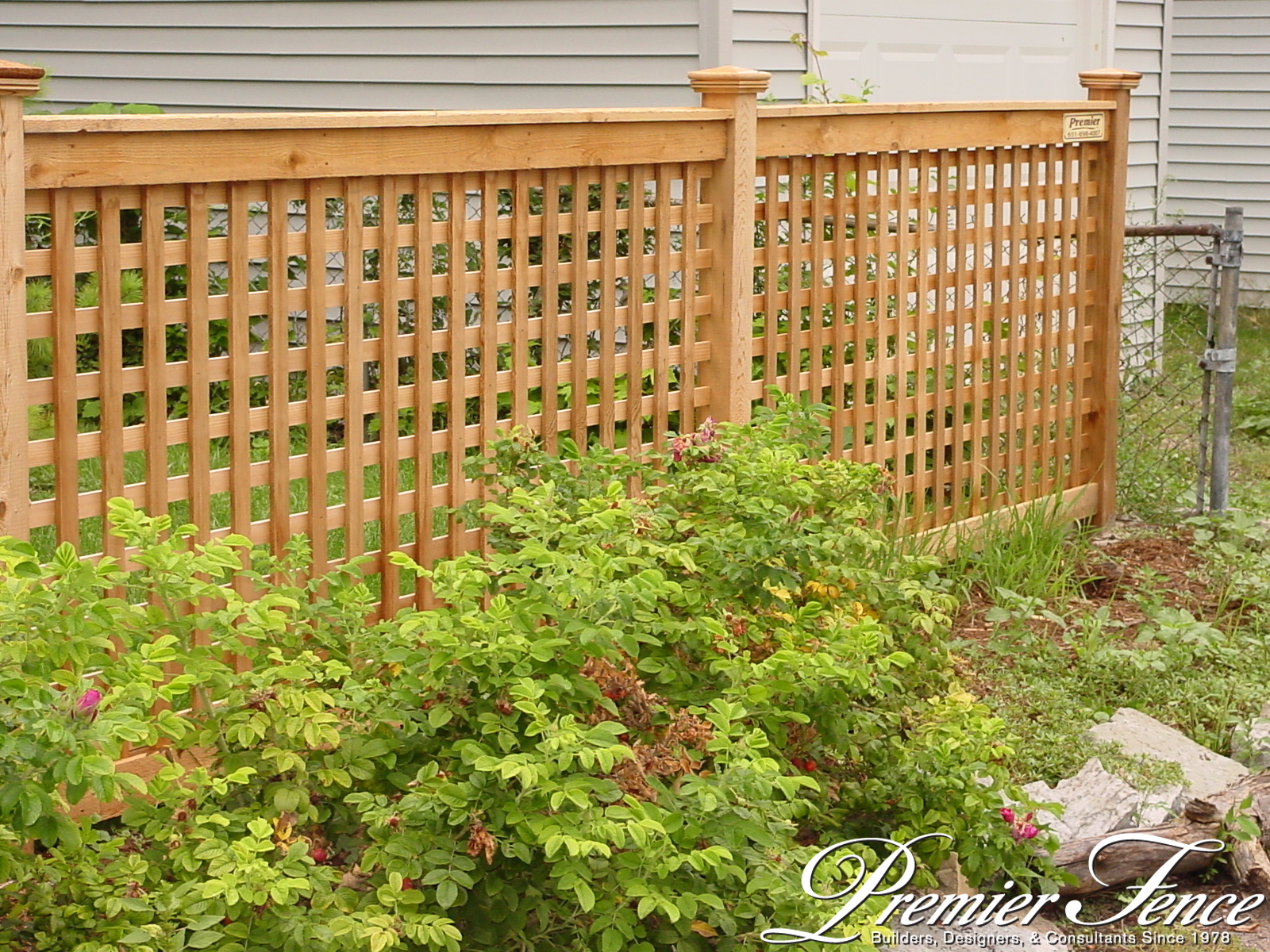 arched wooden lattice fence